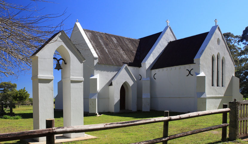 The historic wedding chapel at Oakhurst